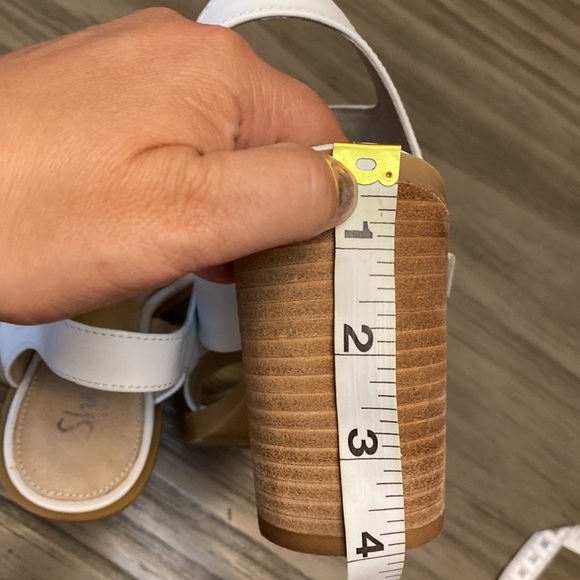 WHITE CHUNKY HEELS SHELLY LONDON 7.5 - Picture 14 of 14